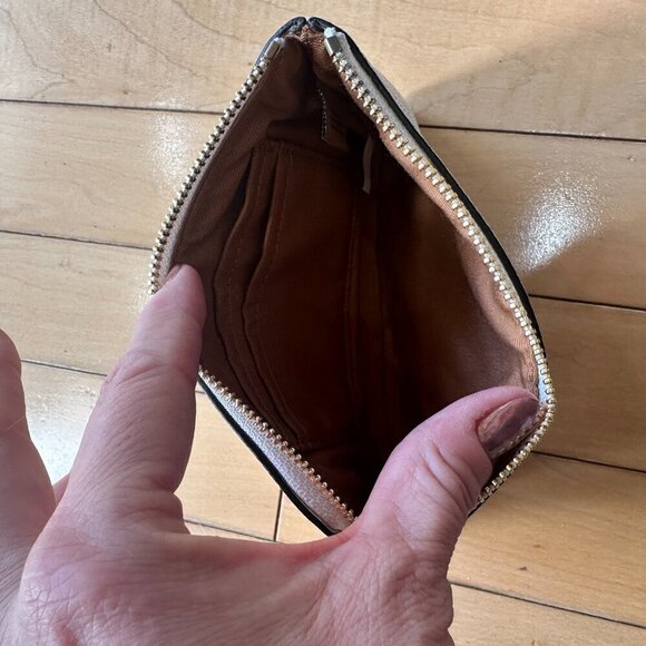 NWOT COACH Zip Pouch Wristlet Cream Pebbled Leather with Strap - Picture 7 of 7